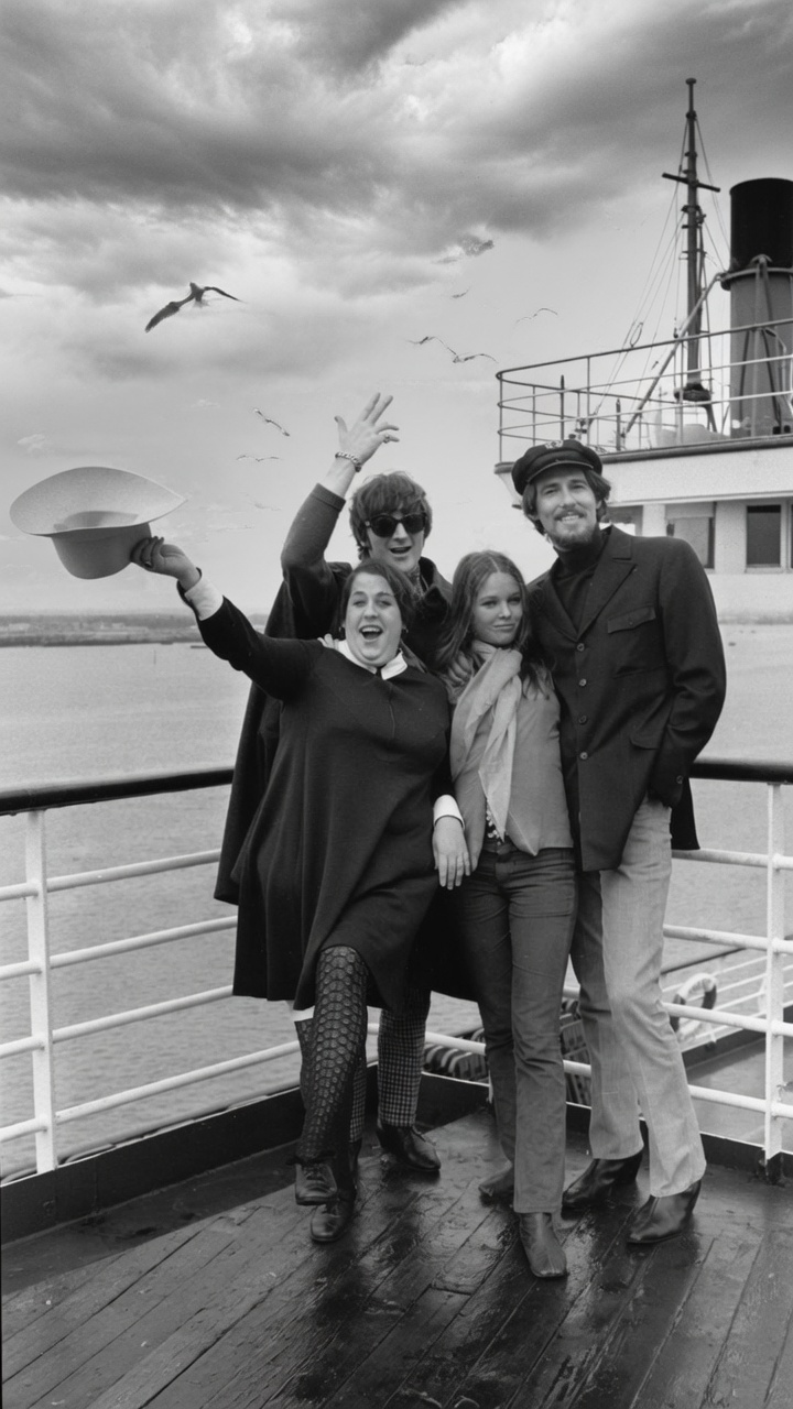 Chasing Sunshine: The Timeless Longing of ‘California Dreamin” by The Mamas & The Papas